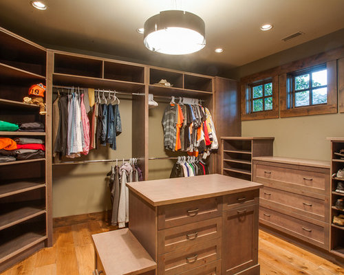 Rustic Closet Design Ideas, Remodels & Photos