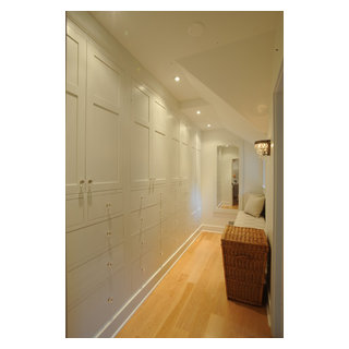 European Farmhouse Closet Hallway Campagne Armoire Et Dressing