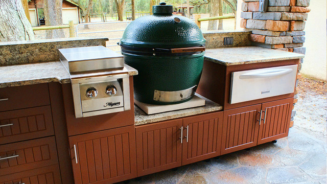 Weatherproof Polymer Cabinetry in Southwest Florida Outdoor Kitchen