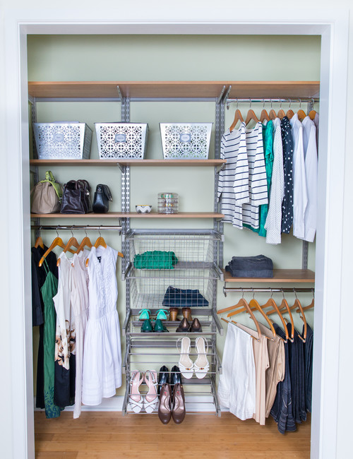 15+ clever ways to keep your closet organized and clutter free