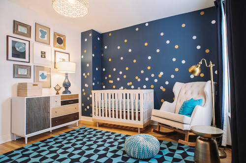 Decorate a nursery with vinyl decals circles