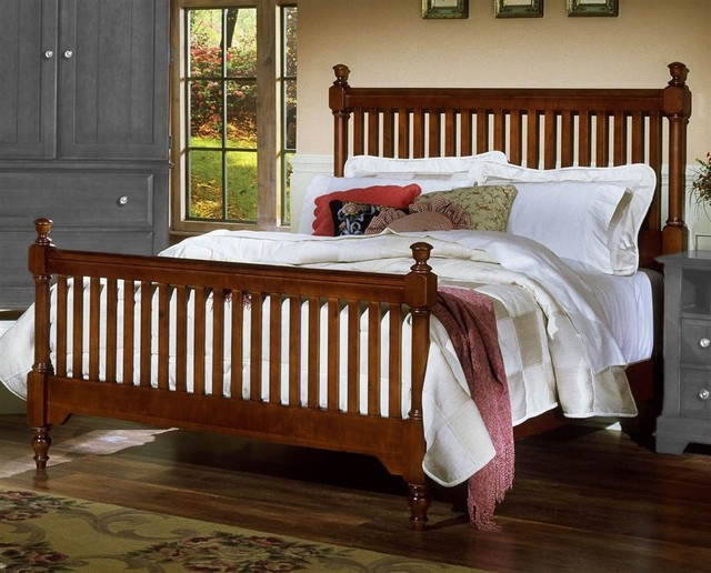 Slat Poster Bed in Cherry Finish (Queen) Traditional Canopy Beds