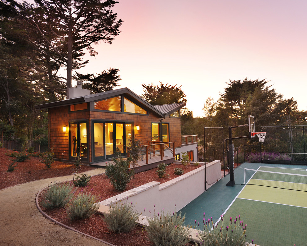 How to Construct a Tennis Court in Your Backyard