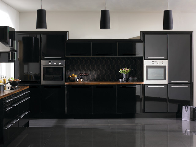 Modern Black Kitchen Cabinets