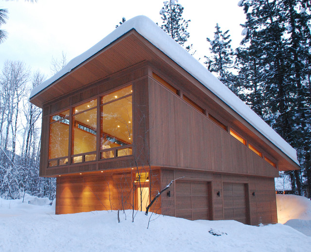 Mazama Guest Cabin - Modern - Garage - Seattle - by FINNE Architects