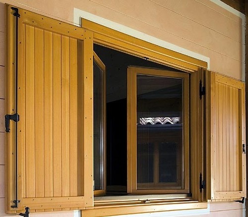 Abbinamenti colori e materiali in casa di legno