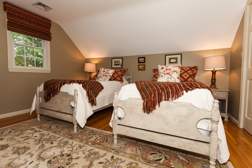 Royal Barry Wills Cape - Twin Bedroom