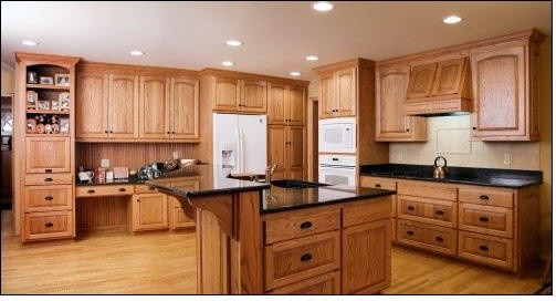 Red Oak Kitchen - Traditional - Kitchen - Milwaukee - by A Fillinger Inc