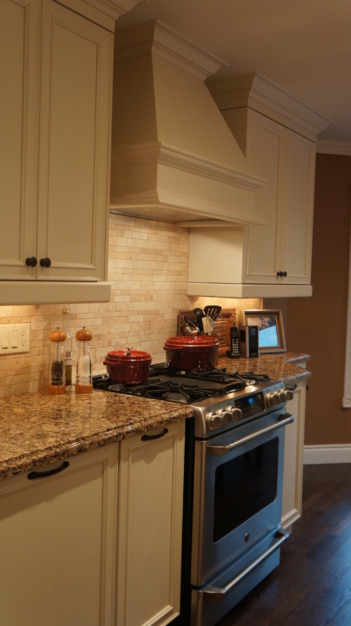 Cambria Canterbury White Cabinets Backsplash Ideas