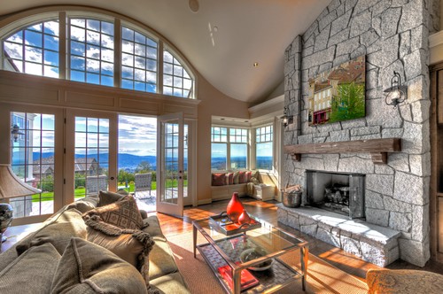 Great Seattle design comes to life with dramatic curved windows.
