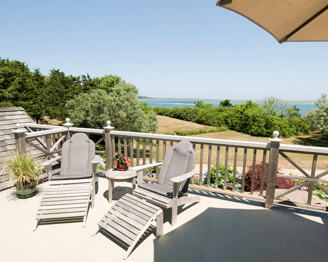 Cape Cod House Traditional Patio boston by Judge Skelton Smith
