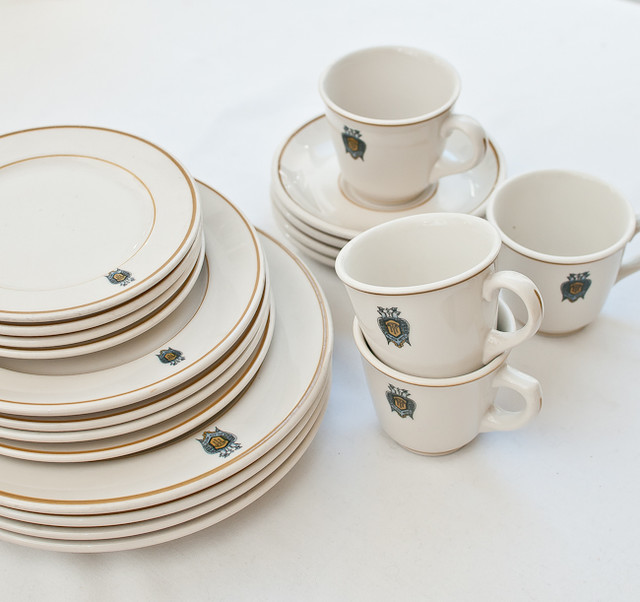 Vintage Palace Hotel Service For Four Traditional Dinnerware by