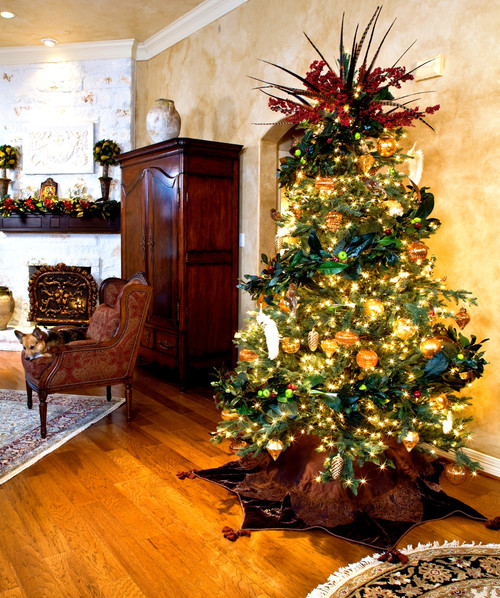 Holiday Inspiration - Christmas Tree Instalations
