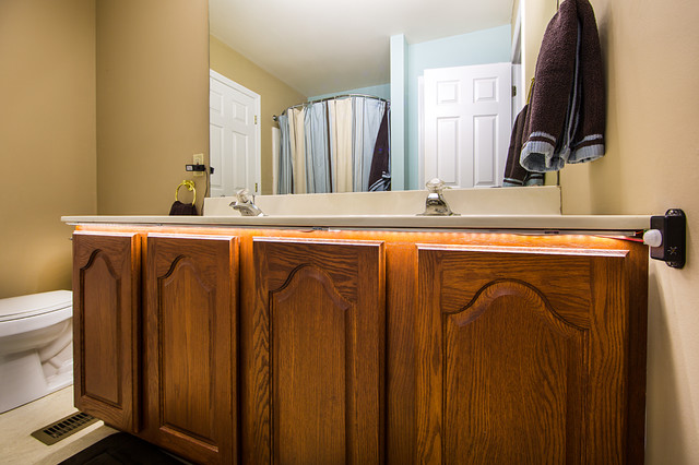 LED Bathroom Vanity Under Counter Lighting - Traditional - Bathroom ...