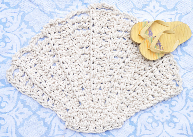 Scallop Seashell Bathmat or Rug - handmade - Beach Style - Bath Mats