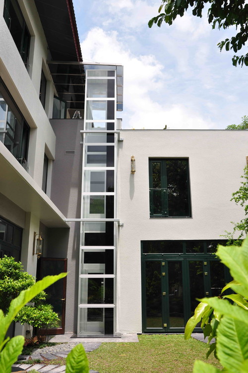 Private home outdoor lift HCMC