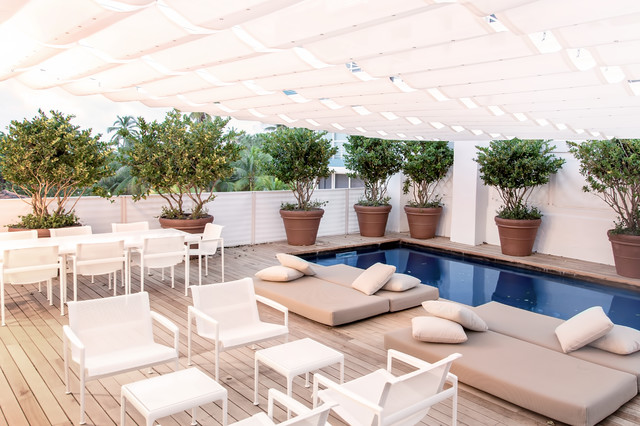 Contemporary Deck Miami Oscar Ono  Miami Beach Villa  Private Residence contemporary-deck
