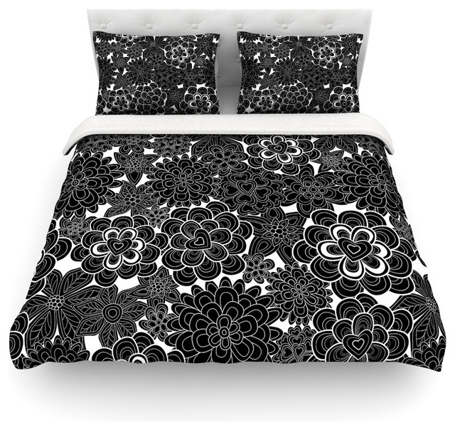 Black and white duvet covers twin Our assortment includes queen duvet covers, king duvet covers, twin duvet covers and XL twin duvet covers, all in a vibrant variety of colors for you to choose from. Go ahead and pep up your guest bedroom or your kids’ room with an inviting and comfortable vibe, or have your room move towards that minimal touch of elegance with our white.
