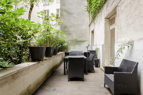 3 pièces - Rénovation partielle et ameublement