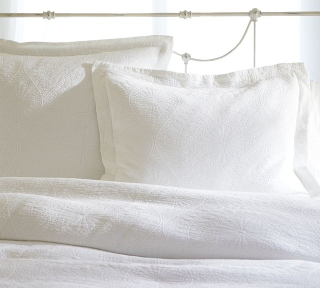 Marion Matelasse Coverlet Traditional Duvet Covers And Duvet Sets