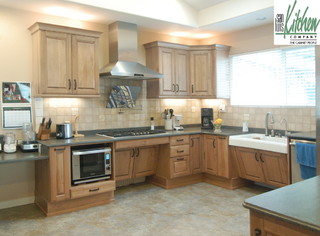 http://st.hzcdn.com/simgs/81012eca0fa2d657_3-2059/traditional-kitchen.jpg