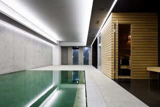 Basement swimming pool with tiling detail