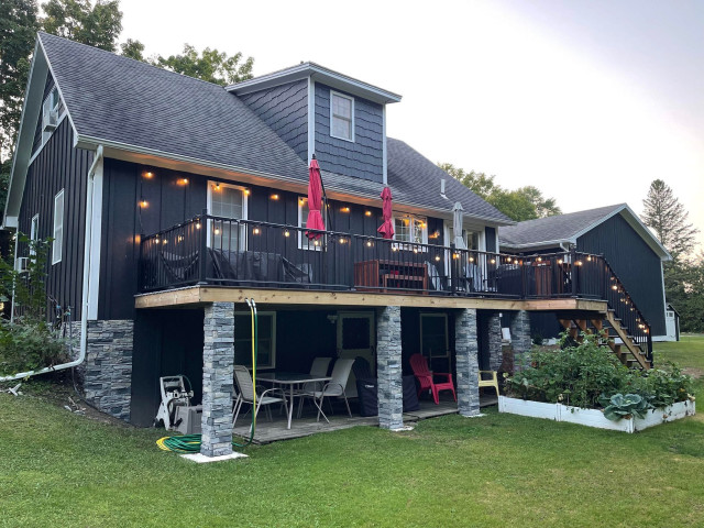 Northern Slate Stacked Stone Deck Pillars Decorative Wainscoting