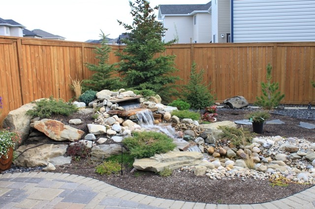 Pondless waterfall - Outdoor retreat