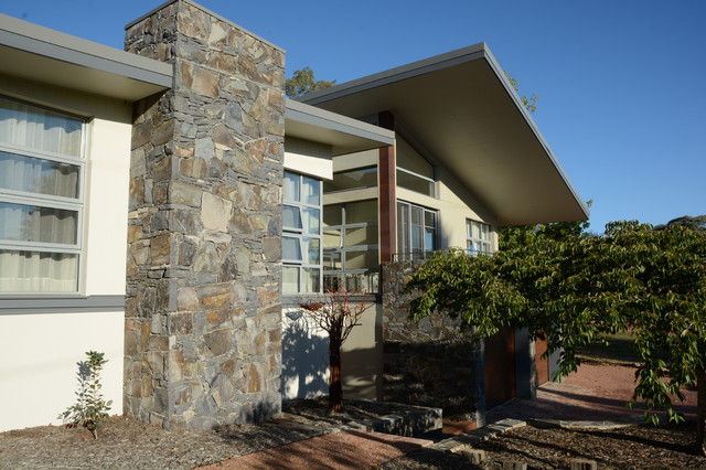 The SWAH House rustic-entry Entry Canberra Queanbeyan Entry Canberra Queanbeyan The SWAH House rustic-entry
