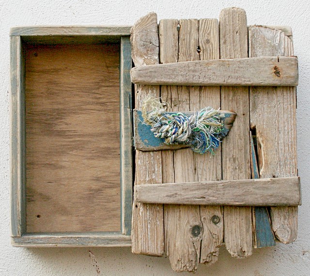 Driftwood Wall Coastal Bathroom by