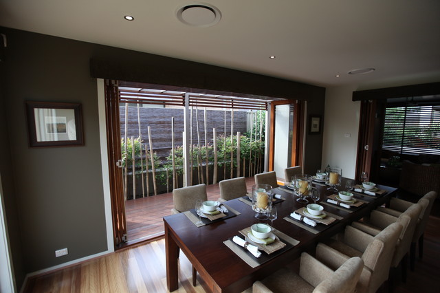 eco pty design ltd Pty   outside other ecodesign  in metro  Dining  Modern  Room  by Ltd