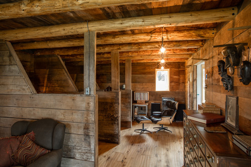 farmhouse-living-room.jpg