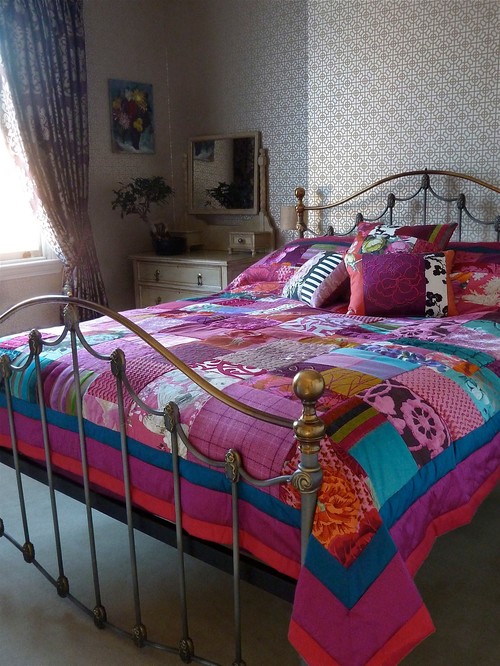 Suzy Newton custom made patchwork quilt and co-ordinating patchwork cushions