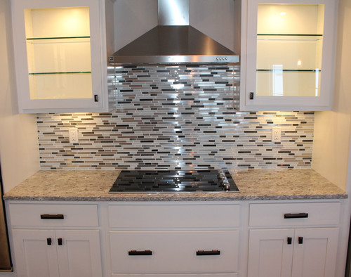Moon White Granite Countertop Swirls Of Bright Ivory Related Products