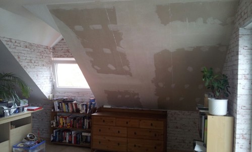 Schlafzimmer mit schräge tapezieren: 20 komfortable jugendzimmer ...