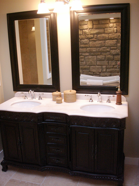  Estate  Traditional  Bathroom  Calgary  by Baywood Estate Homes
