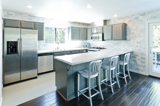 Modern grey and white kitchen - Modern - Kitchen - los angeles - by KCS