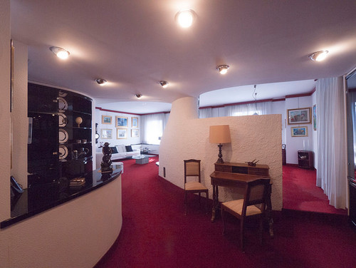 Gli anni '70 restyling di un appartamento milanese