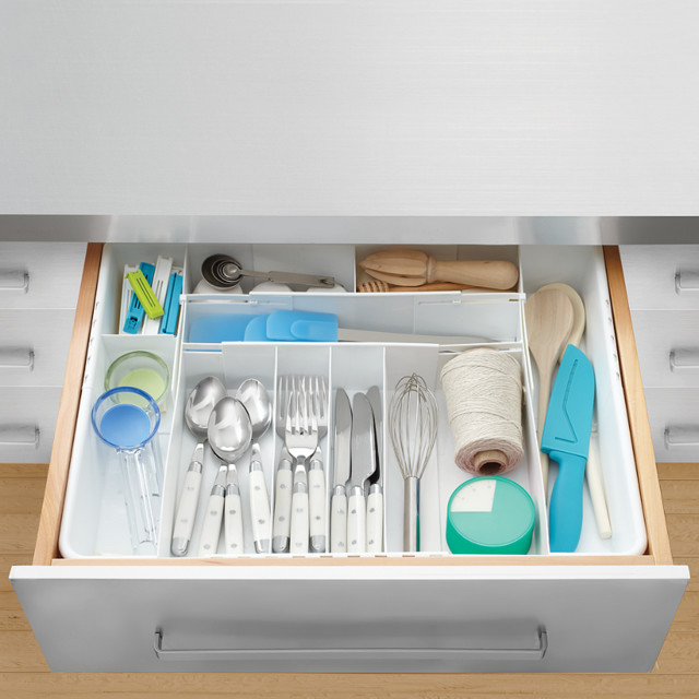 Real Simple 4Way Expandable Cutlery Tray Contemporary Kitchen Drawer Organizers by Bed