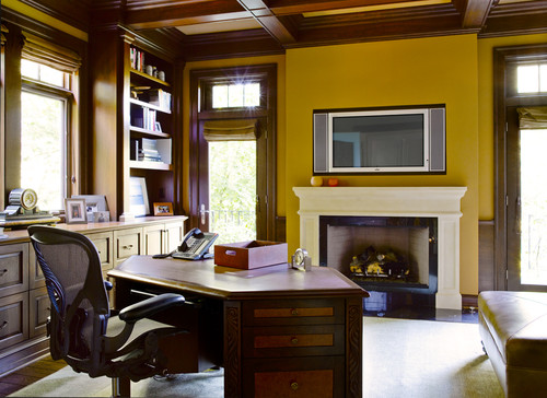 Classic on the Green home office