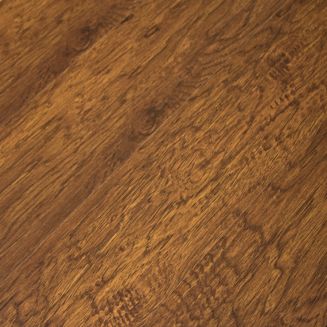 Timeless Designs Dreamland Hickory Spring 12mm Laminate Flooring Box