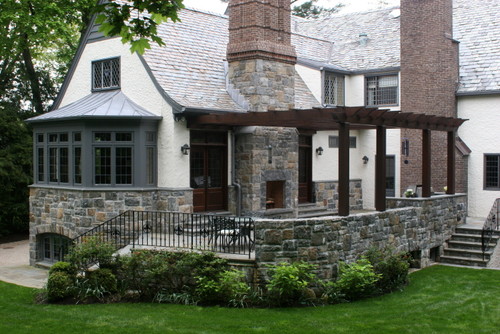 Outdoor Stone and Timber Deck
