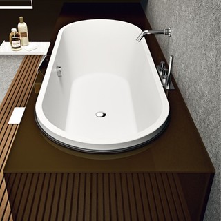 Makro Street Glass Freestanding Bathtub - Modern - Bathtubs