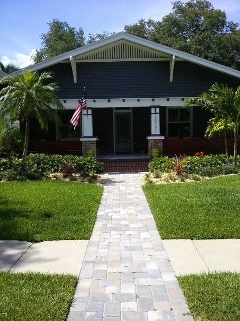 Hardscape Driveways Patios Retaining Walls Traditional House