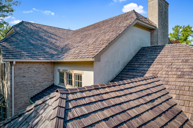 Northbrook IL BRAVA Roof Tile Multi Width Shake Install Modern