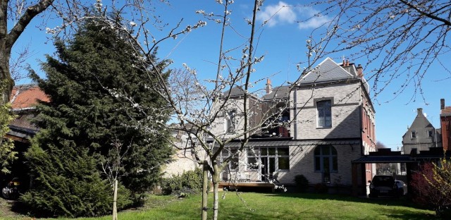 Rénovation complète d une maison de maître Contemporain Façade