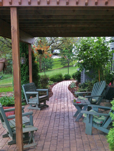 Coble Field Brick Stamped Concrete Patio Moderno Patio Detroit