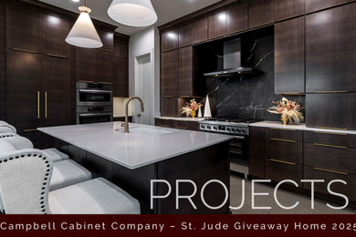Example of a kitchen design in New Orleans