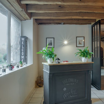 Salle de restaurant et petit salon du Manoir du Rodoir