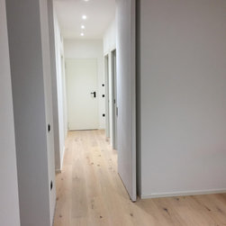 Pivot opening - Interior Doors